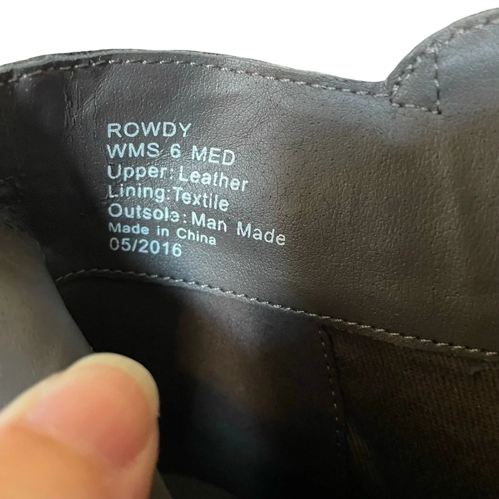 Reaction Kenneth Cole Rowdy Suede Fringe Boots Size 6